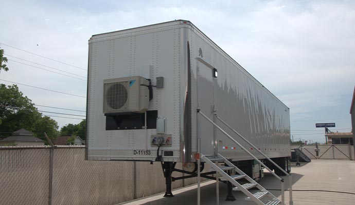 Mobile shooting range on the trailer