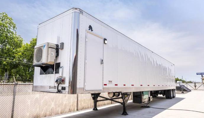 Mobile shooting range trailer